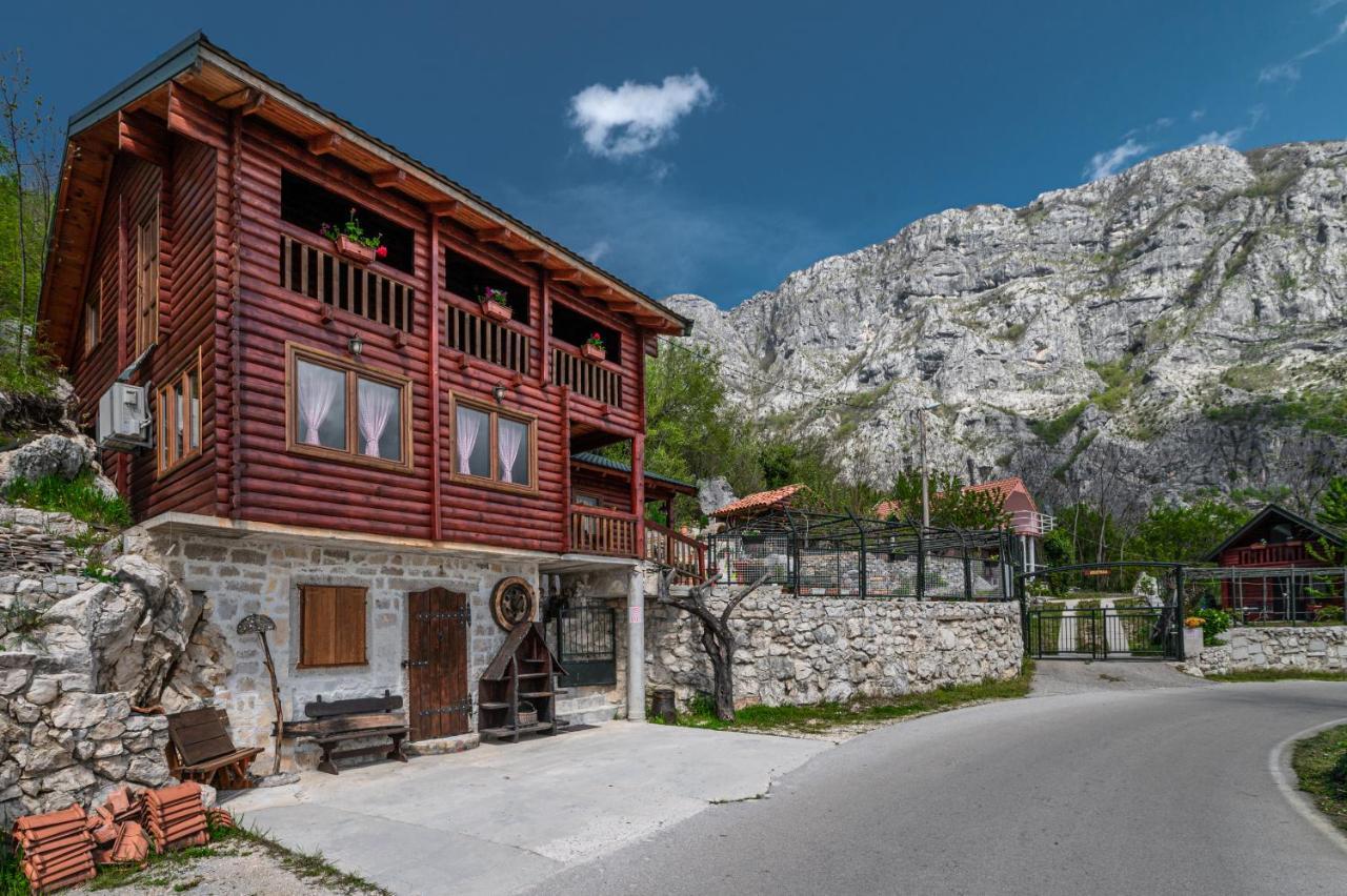 Holiday Village Ostrog Nikšić Εξωτερικό φωτογραφία