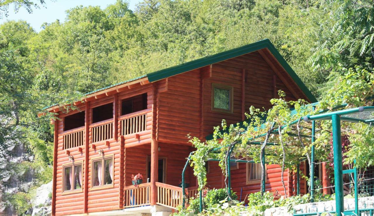 Holiday Village Ostrog Nikšić Εξωτερικό φωτογραφία